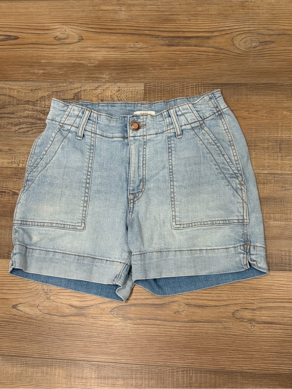 Maurices Light Wash Denim Shorts Stretch 10